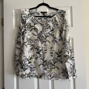 Banana Republic Floral Pleated Blouse / Size Medium